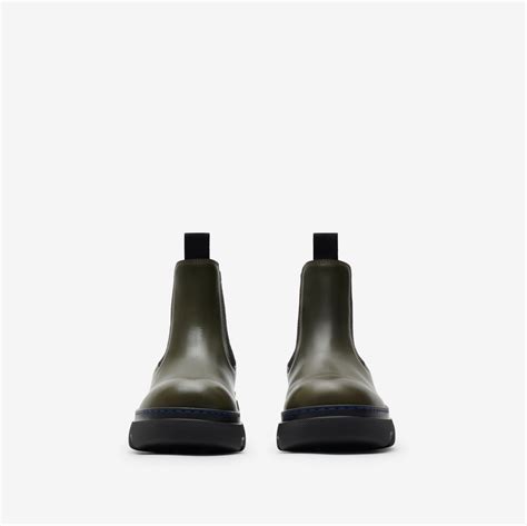 Leather Scoot Chelsea Boots in Loch 